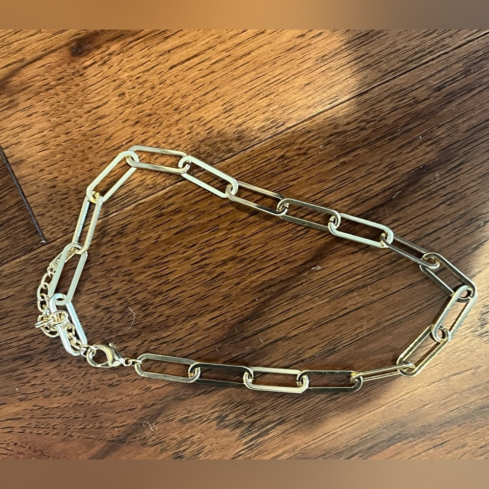Chunky paperclip costume jewelry metal necklace adjustable length.
